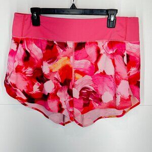 Athleta Run With It 4.5" Printed Running Shorts in Energy Coral Pink